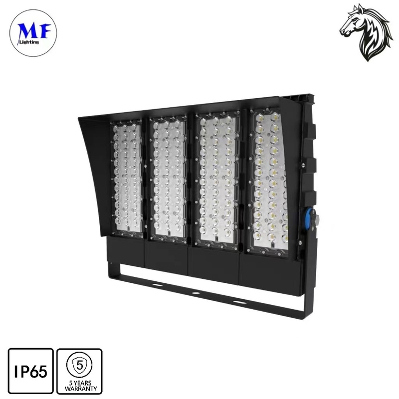 500W IP65 150LM/W LED Stadium Light Sports Light 5 Years Warranty 5000K IK08 For Airport/Seaport