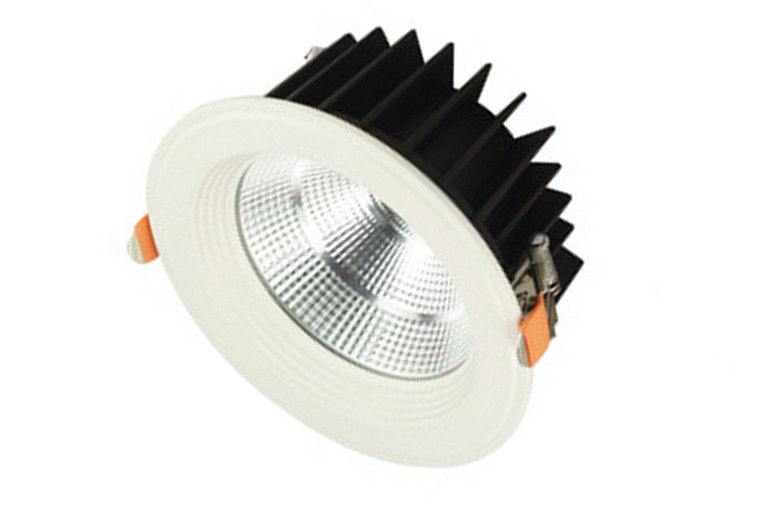 Led COB 10w. Светодиод 3000к ra80 10w-10c2b 1702-s34a. Cree 10w 3300. Светодиод ra80 10w-10c2b 1903-1734.